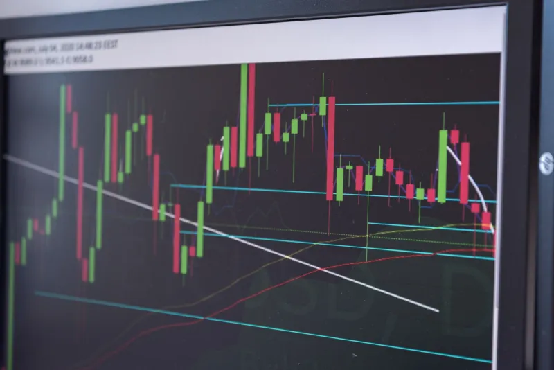 Stop Fearing the Swings: A Bettor's Math Guide to Profiting from Crypto Volatility